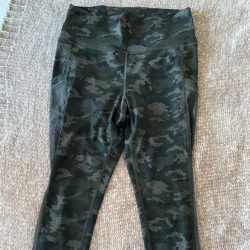 7/8 Camo Leggings with pockets